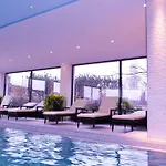 아파트 Luxus-ecksuite Mit Stylischem Design Und Traumblick Uebers Meer, 26.stock Im Maritim