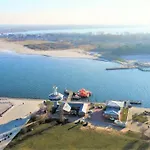 Luxus-ecksuite Mit Stylischem Design Und Traumblick Uebers Meer, 26.stock Im Maritim