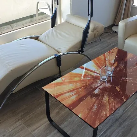 Luxus-ecksuite Mit Stylischem Design Und Traumblick übers Meer, 26.stock Im Maritim