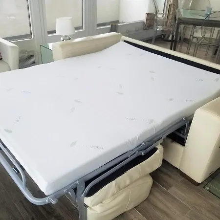 Apartment Luxus-ecksuite Mit Stylischem Design Und Traumblick übers Meer, 26.stock Im Maritim Lübeck