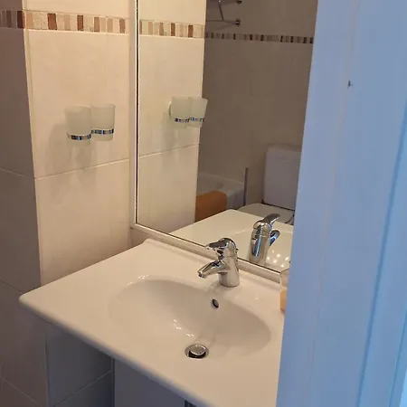 Luxus-ecksuite Mit Stylischem Design Und Traumblick Uebers Meer, 26.stock Im Maritim 뤼베크