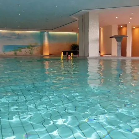 Luxus-ecksuite Mit Stylischem Design Und Traumblick Uebers Meer, 26.stock Im Maritim Lubeka