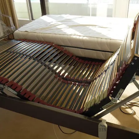 Luxus-ecksuite Mit Stylischem Design Und Traumblick übers Meer, 26.stock Im Maritim Apartment Lübeck