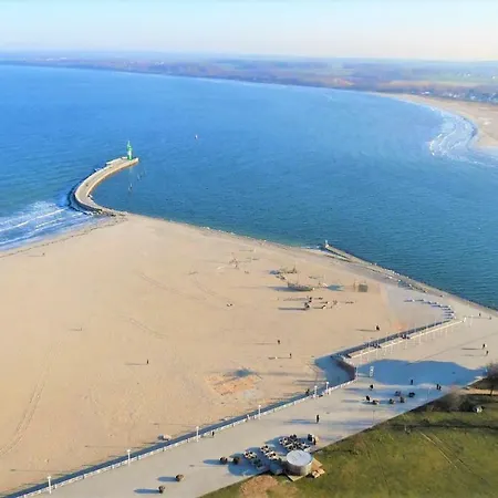 Apartment Luxus-ecksuite Mit Stylischem Design Und Traumblick übers Meer, 26.stock Im Maritim Lübeck