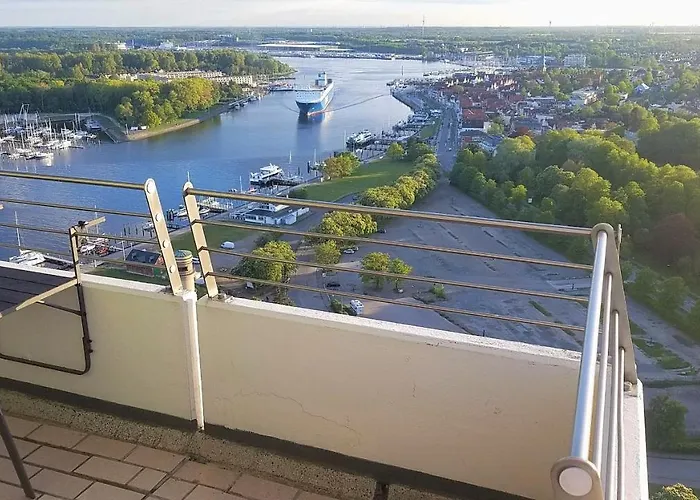 Luxus-ecksuite Mit Stylischem Design Und Traumblick Uebers Meer, 26.stock Im Maritim * Lubeka